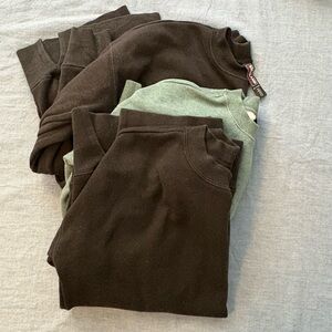 Kirkland Signature Set of 3 Crewneck Sweatshirts in Black and Green